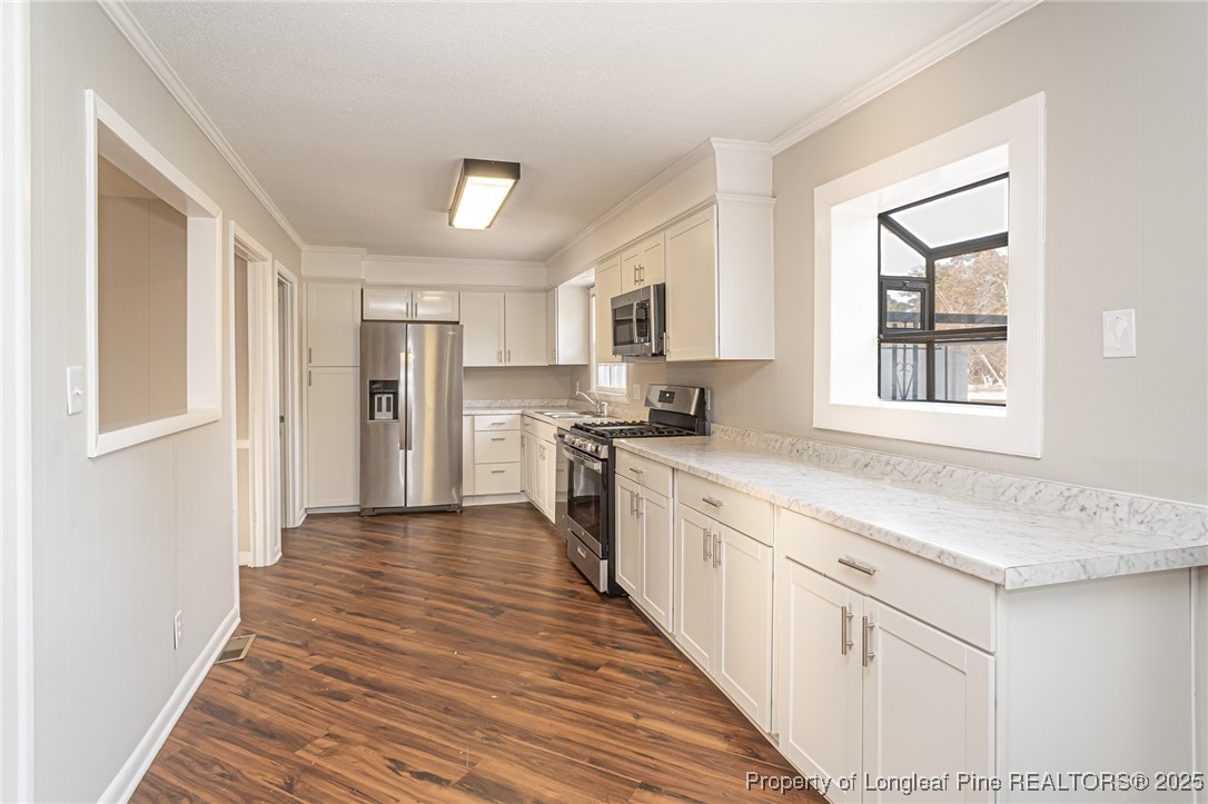 6434 Kincross Avenue