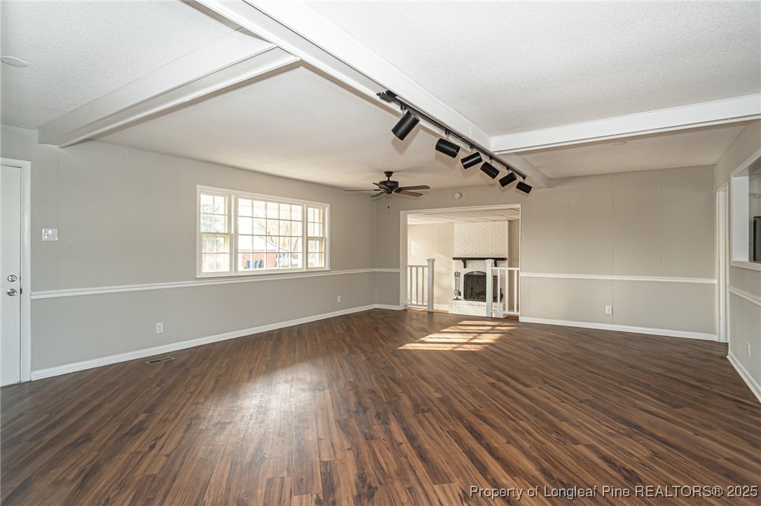 6434 Kincross Avenue