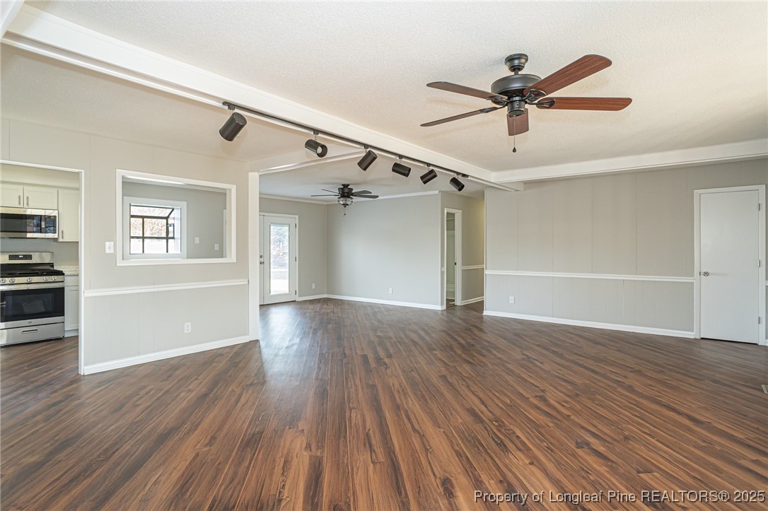 6434 Kincross Avenue