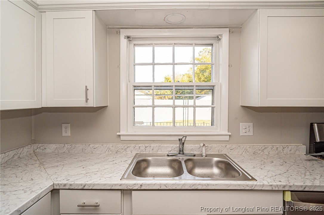 6434 Kincross Avenue