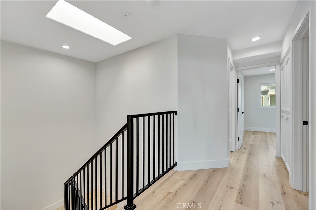 19455 Riverdale Lane