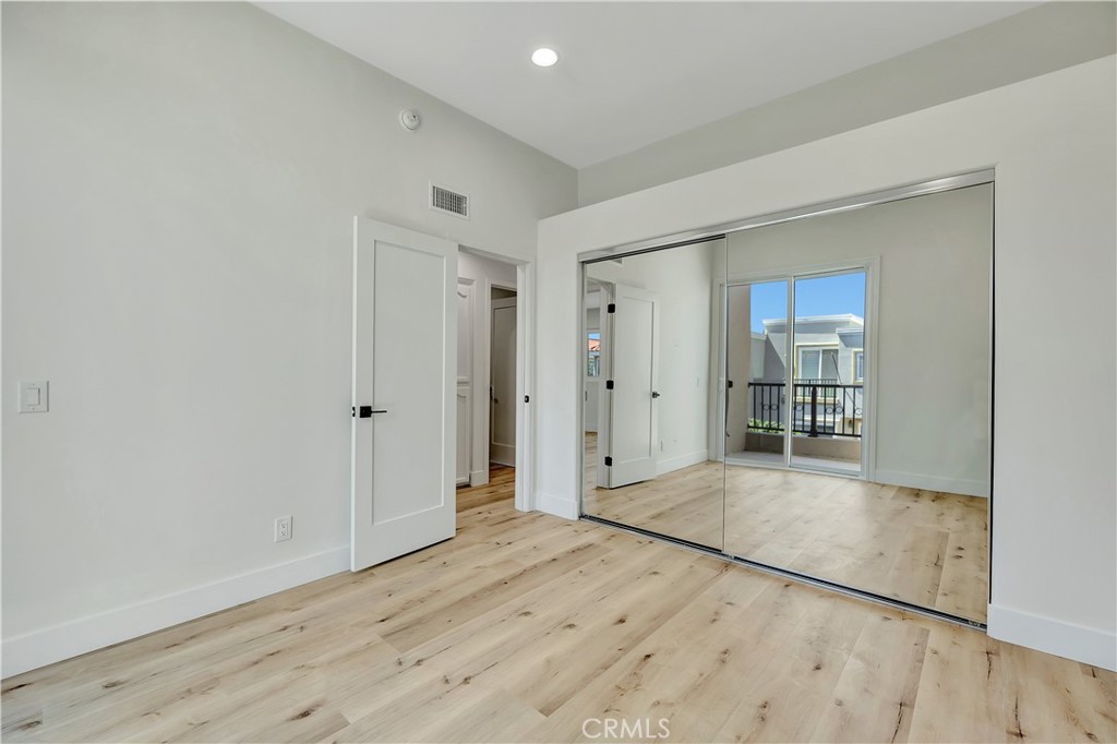 19455 Riverdale Lane