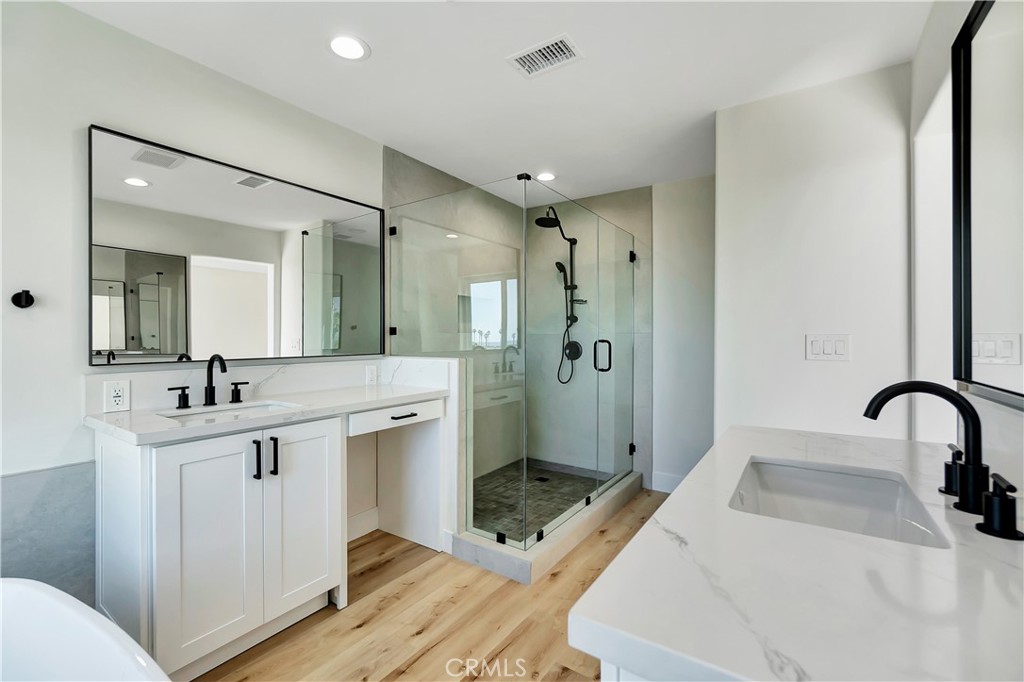 19455 Riverdale Lane