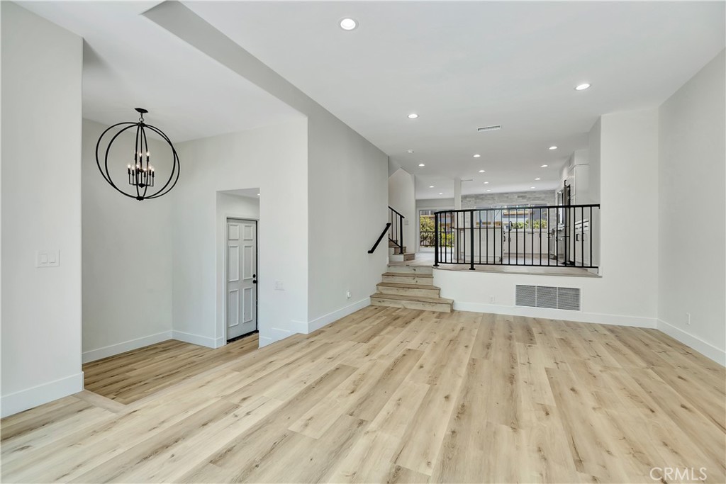 19455 Riverdale Lane