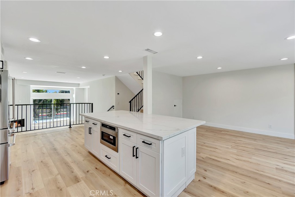 19455 Riverdale Lane