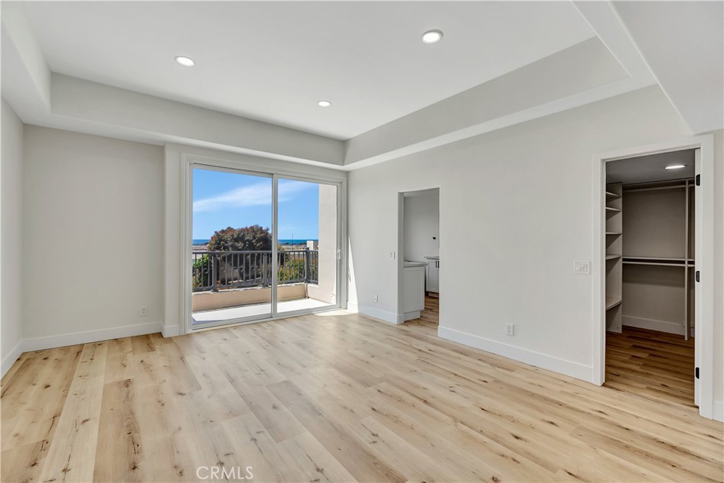 19455 Riverdale Lane