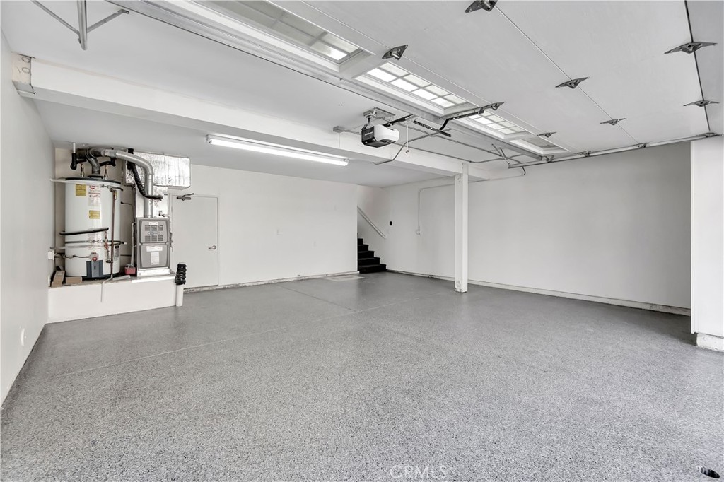 19455 Riverdale Lane