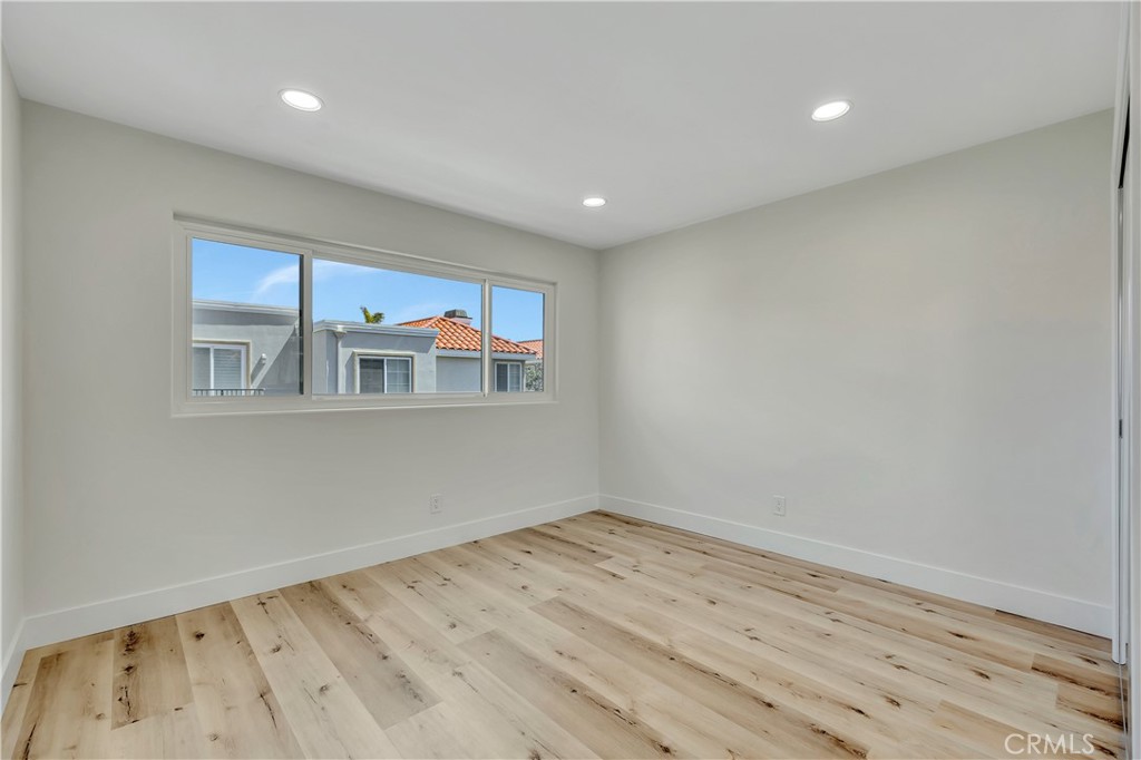 19455 Riverdale Lane