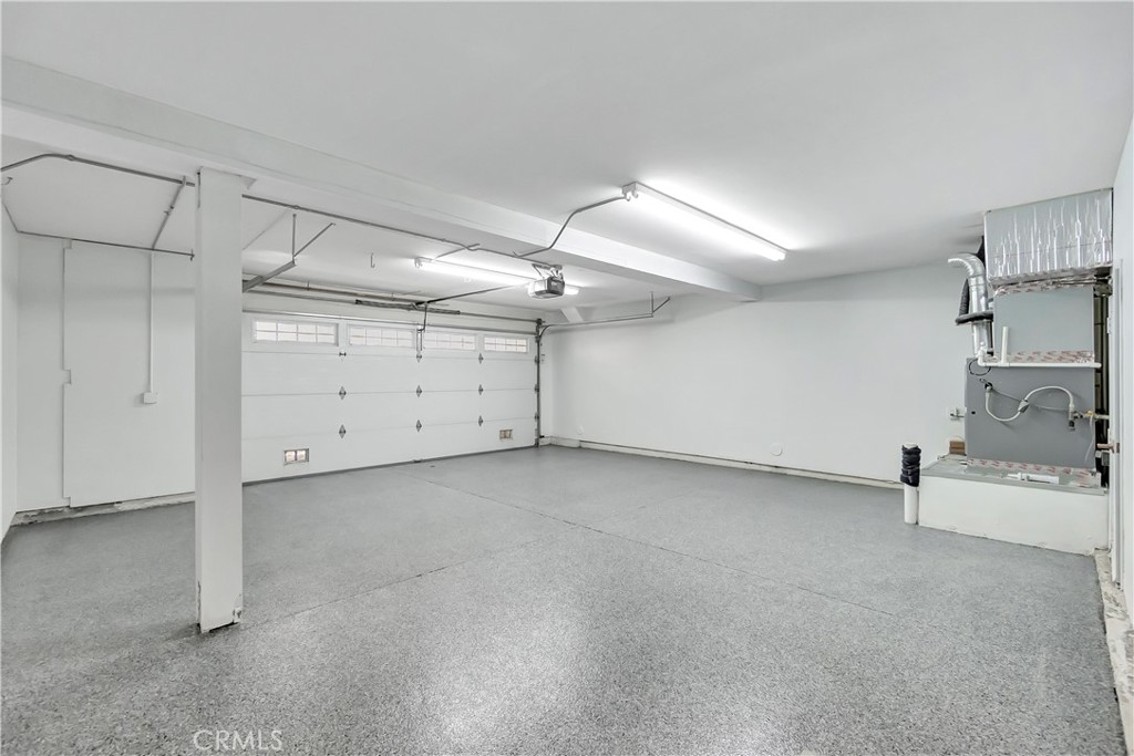 19455 Riverdale Lane