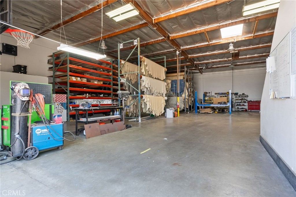 15591 Container Lane