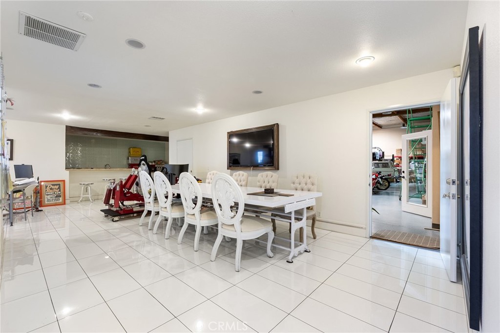 15591 Container Lane