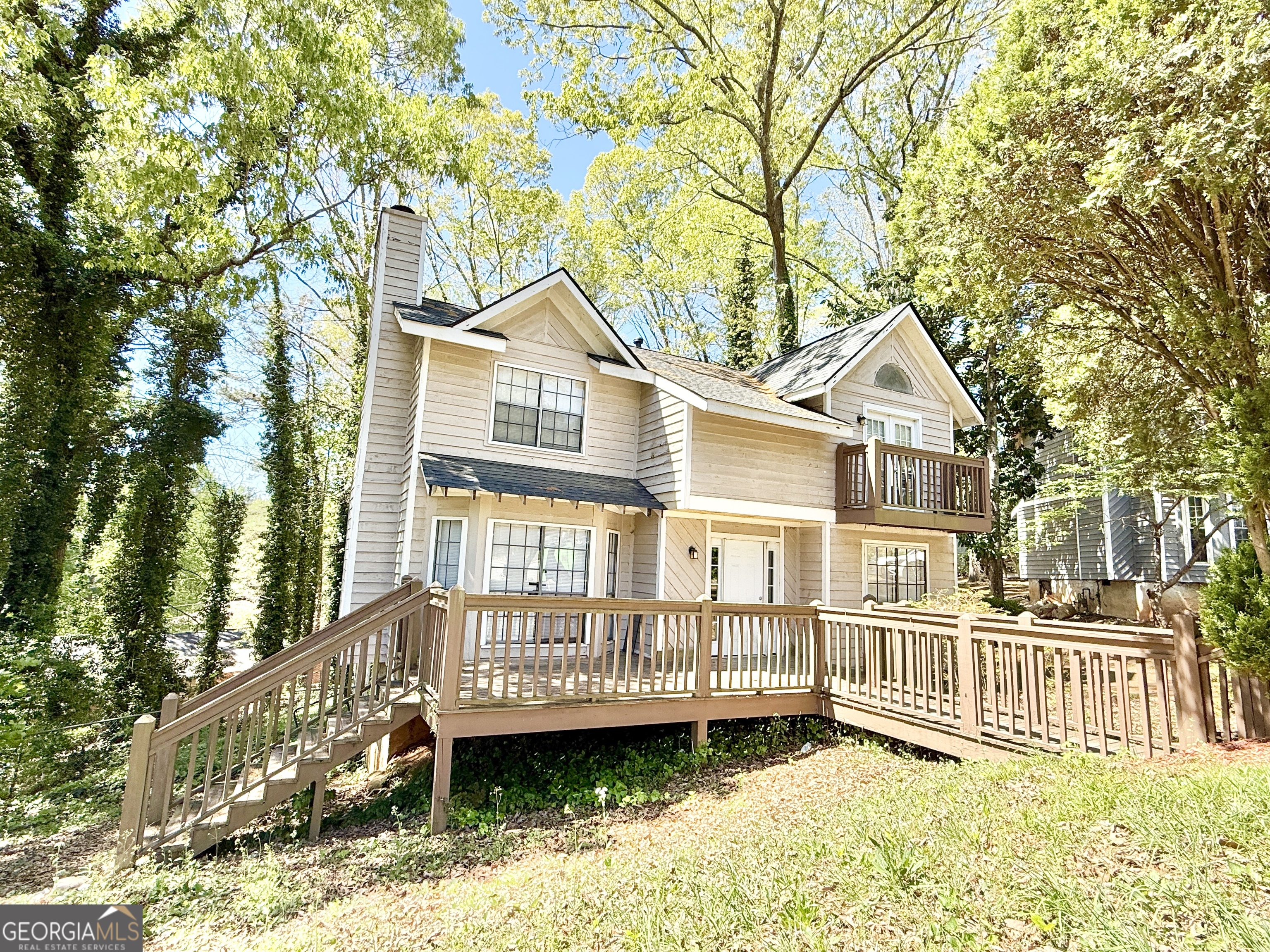 1042 Ascot Court