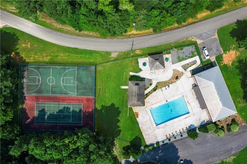 1025 Raccoon Ridge Road