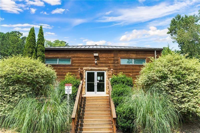 1025 Raccoon Ridge Road