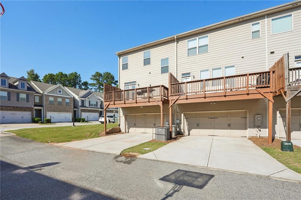 5534 Radford Loop