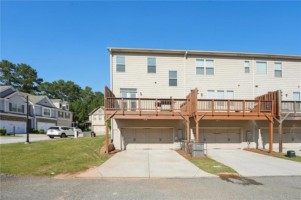5534 Radford Loop