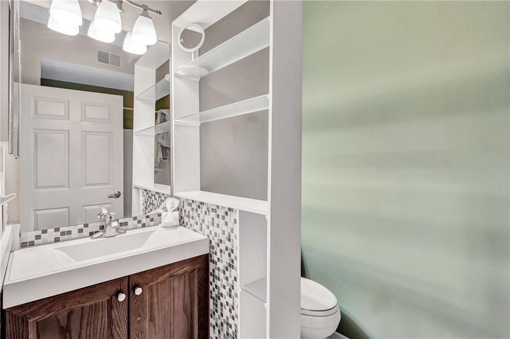 1250 Parkwood Circle SE Unit 1113