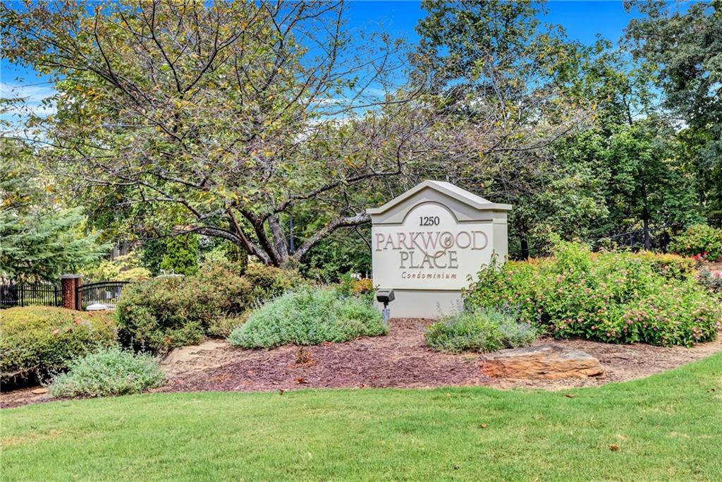 1250 Parkwood Circle SE Unit 1113