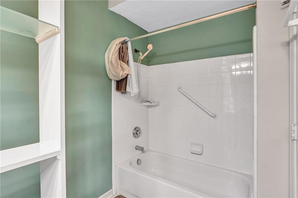 1250 Parkwood Circle SE Unit 1113