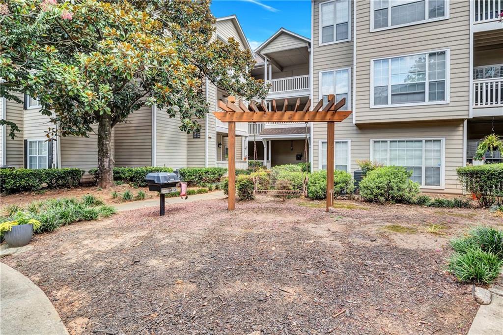 1250 Parkwood Circle SE Unit 1113