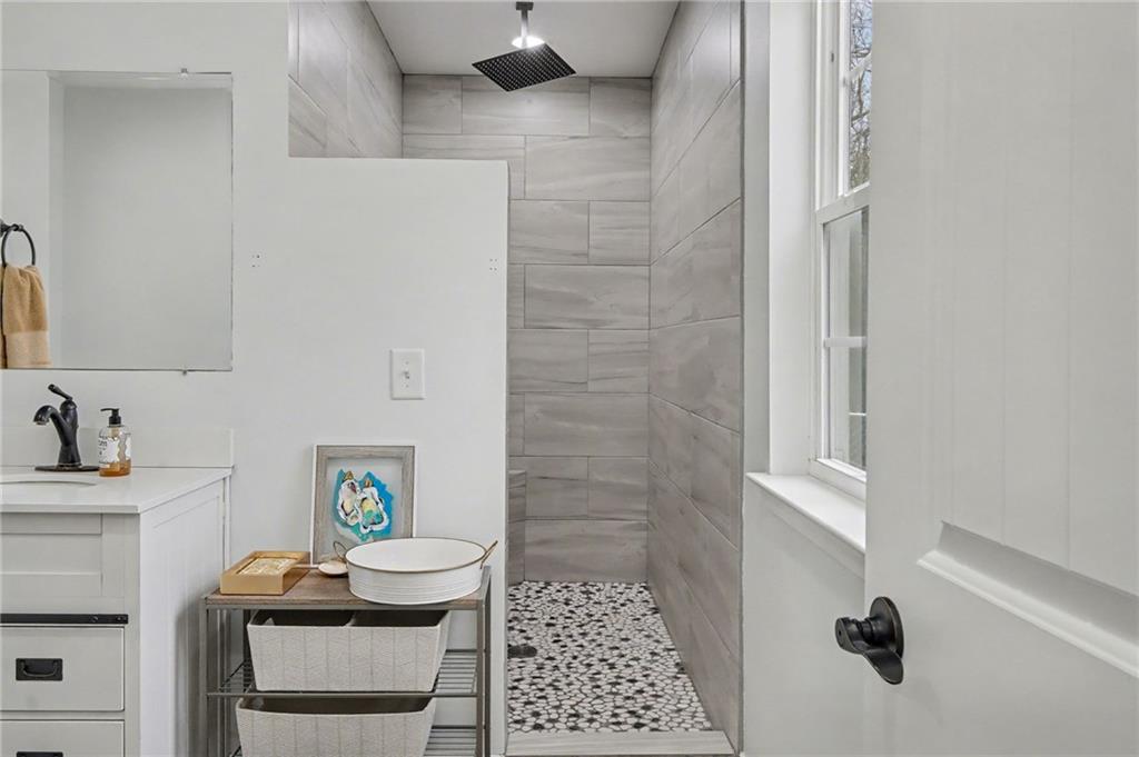 4843 Calhoun Road NE