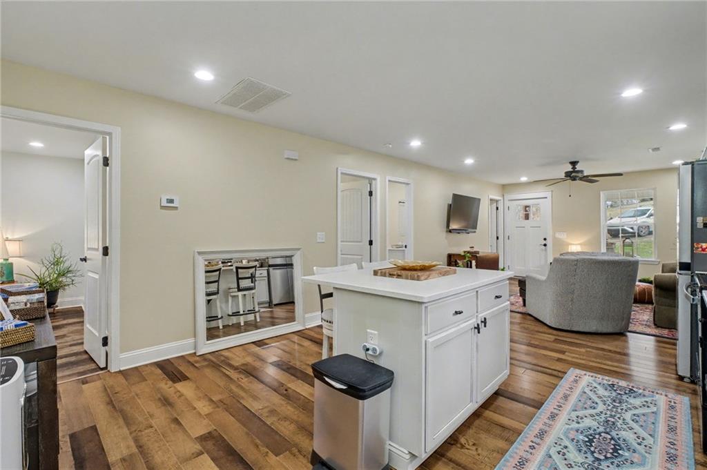 4843 Calhoun Road NE