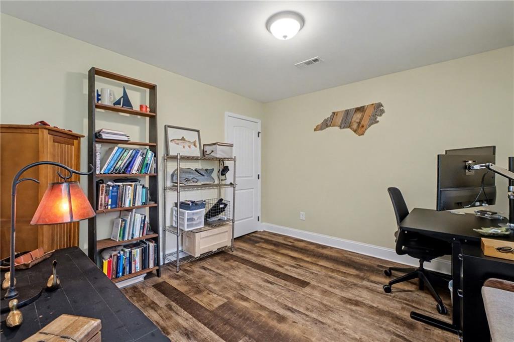 4843 Calhoun Road NE