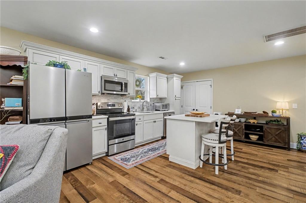 4843 Calhoun Road NE