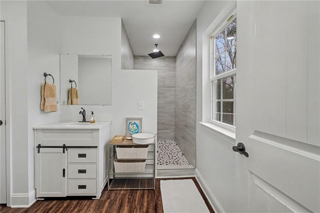 4843 Calhoun Road NE