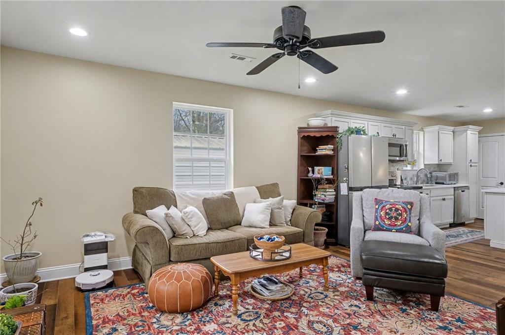 4843 Calhoun Road NE