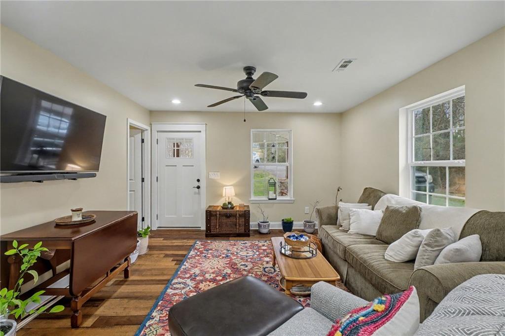 4843 Calhoun Road NE