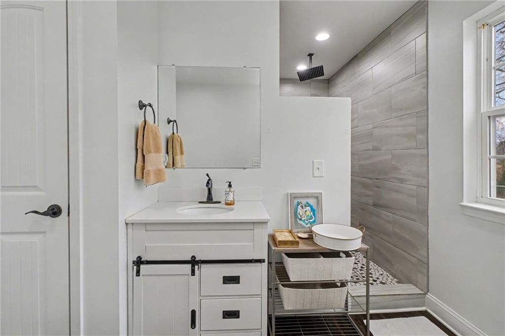 4843 Calhoun Road NE