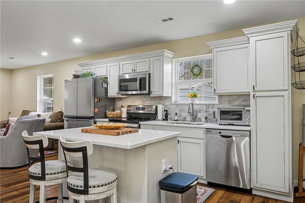 4843 Calhoun Road NE