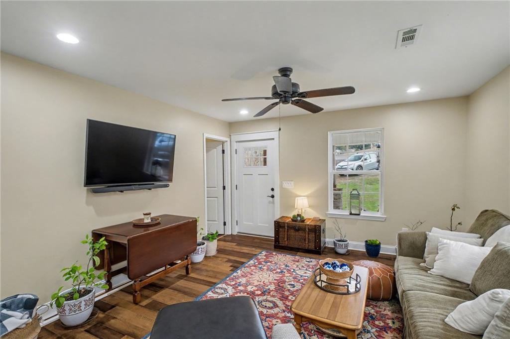 4843 Calhoun Road NE