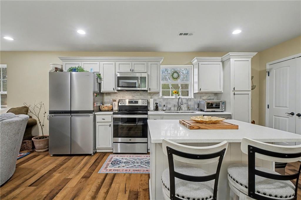 4843 Calhoun Road NE