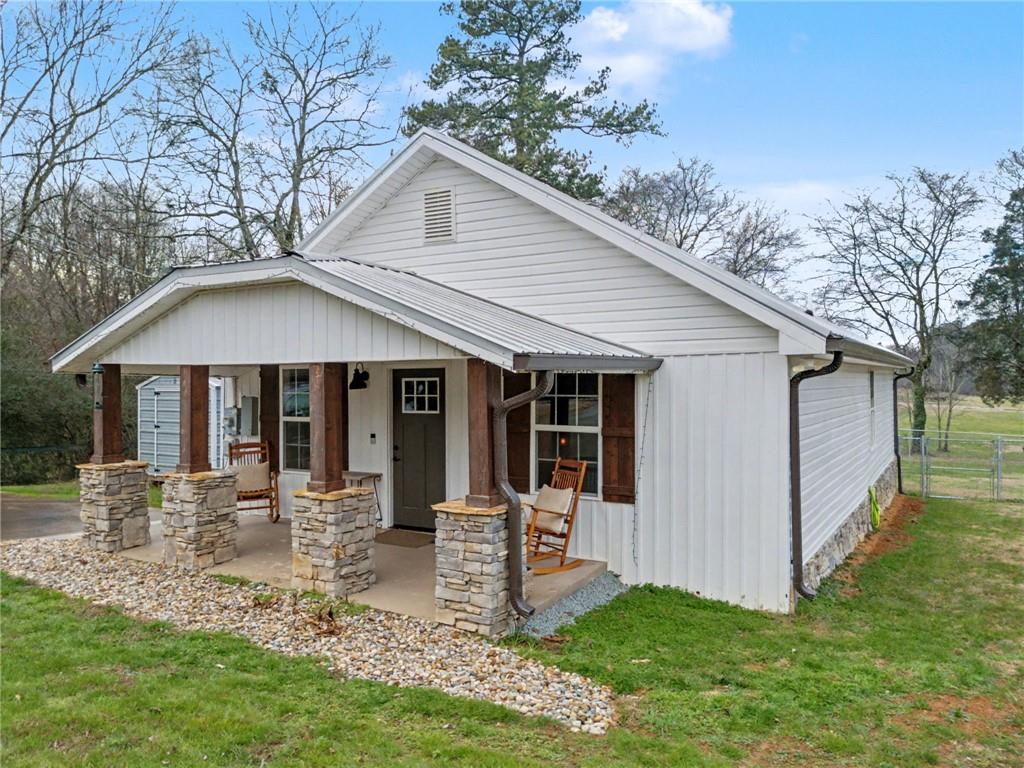 4843 Calhoun Road NE