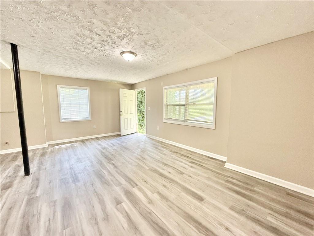 1042 Ascot Court
