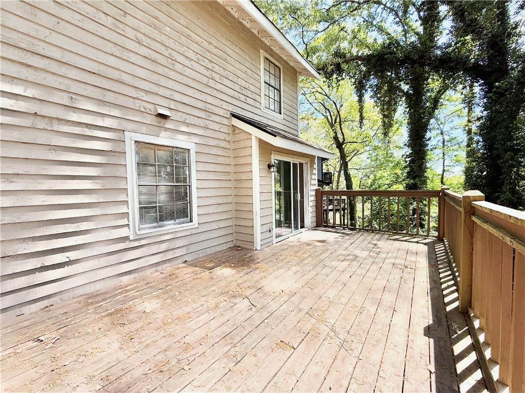 1042 Ascot Court