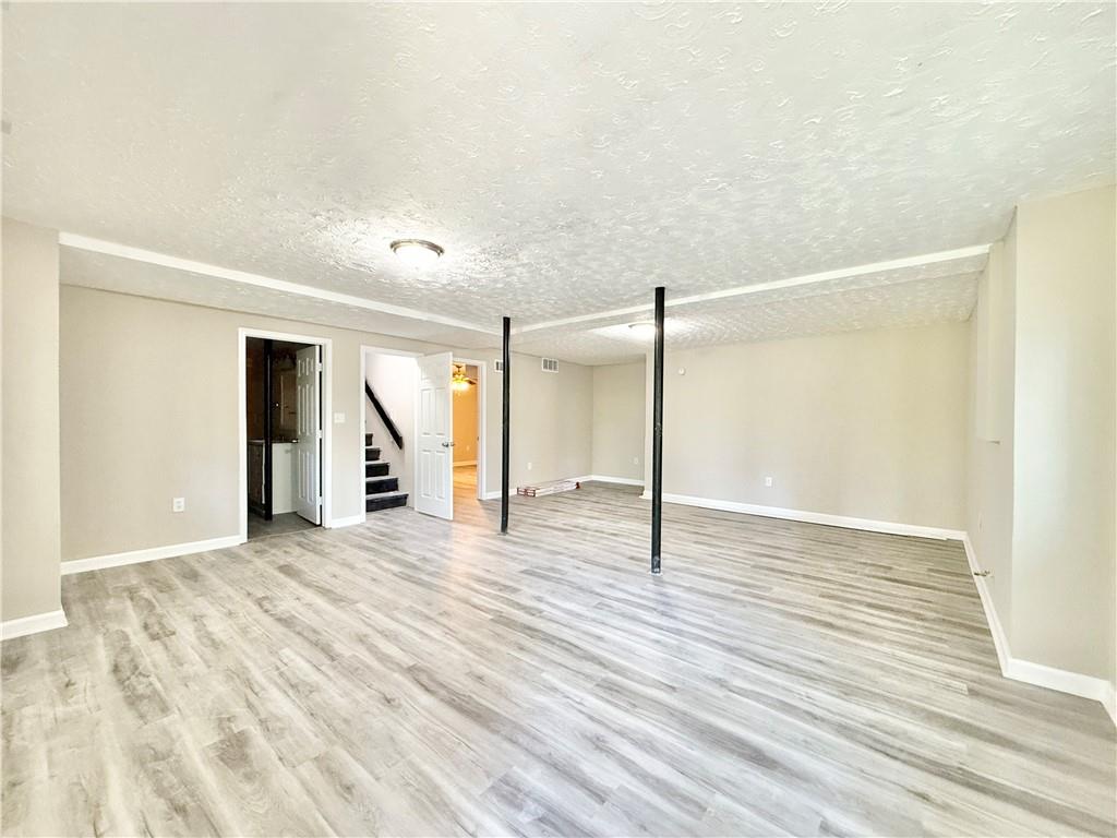 1042 Ascot Court