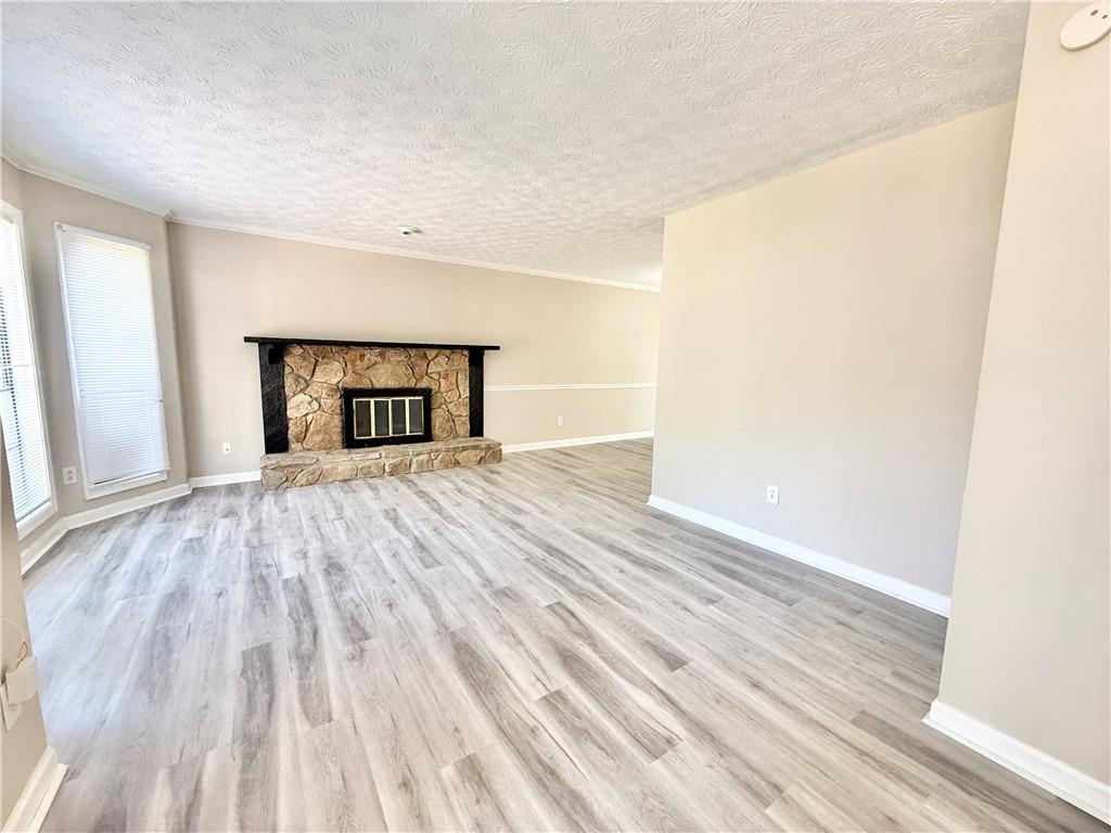 1042 Ascot Court