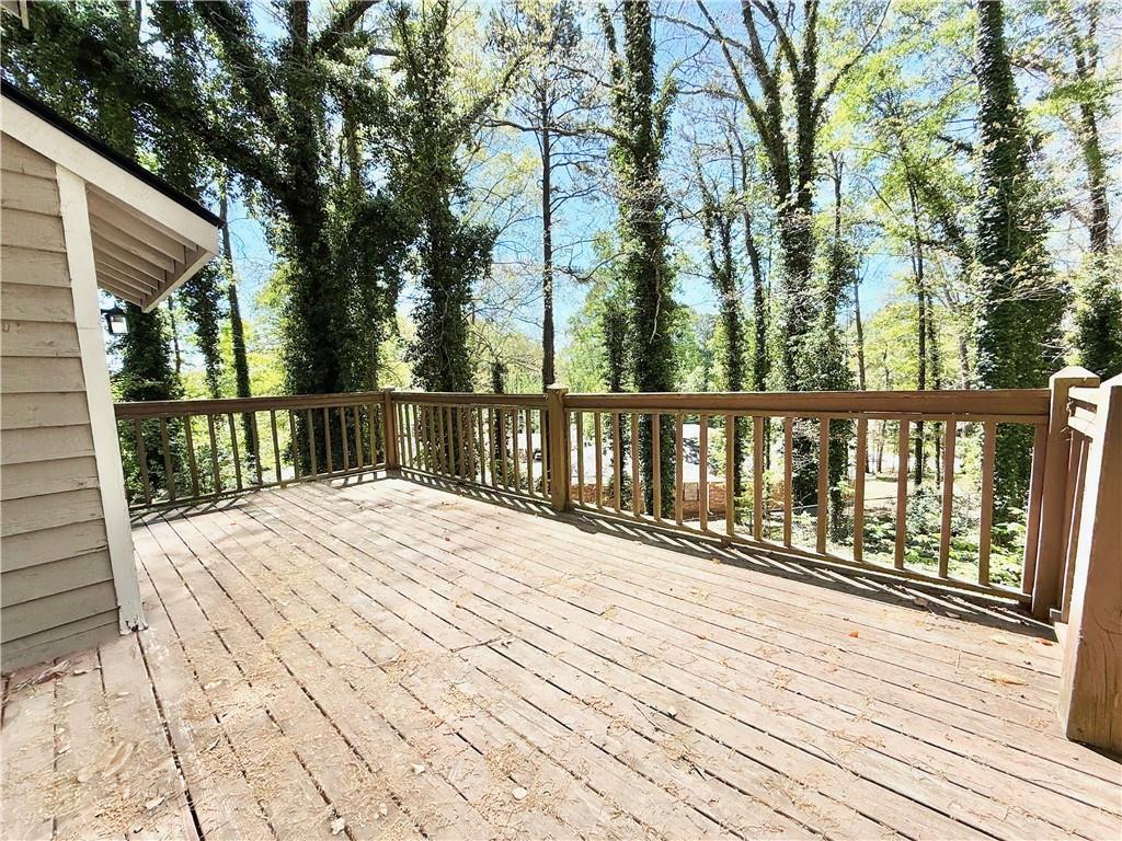 1042 Ascot Court