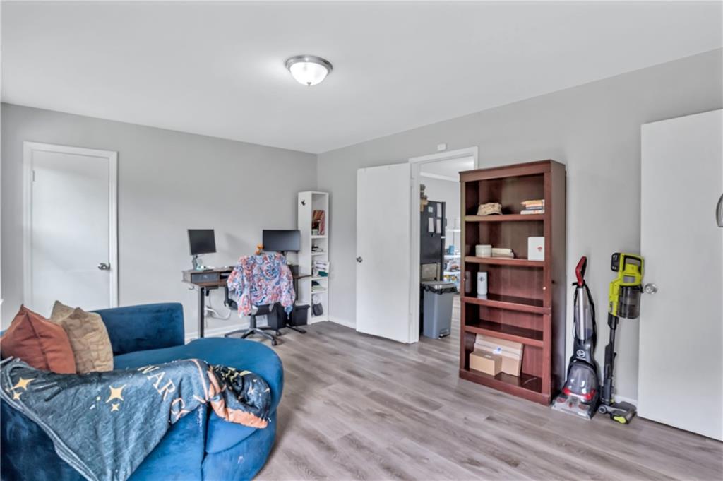 1104 Parkview Drive