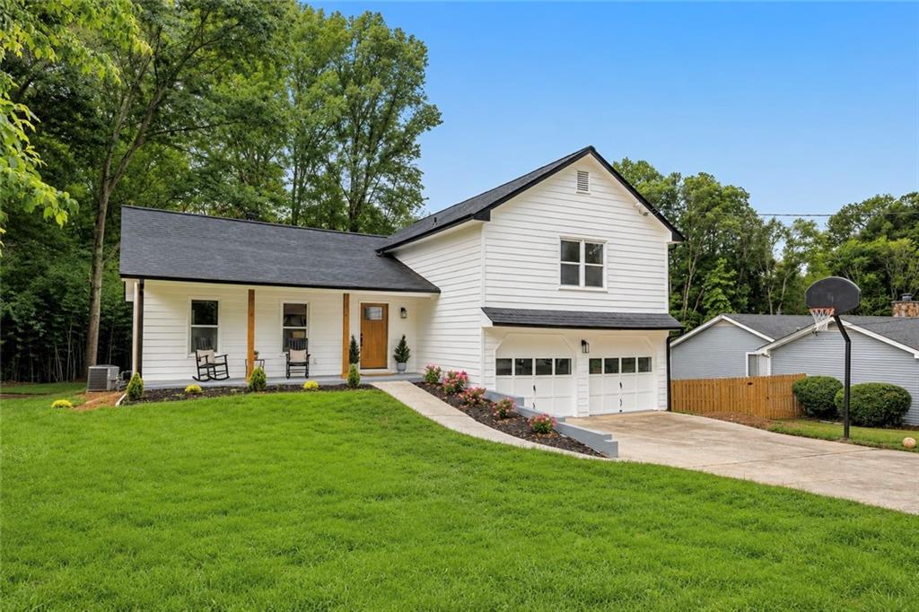 1548 Sprayberry Drive