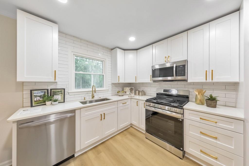 1548 Sprayberry Drive