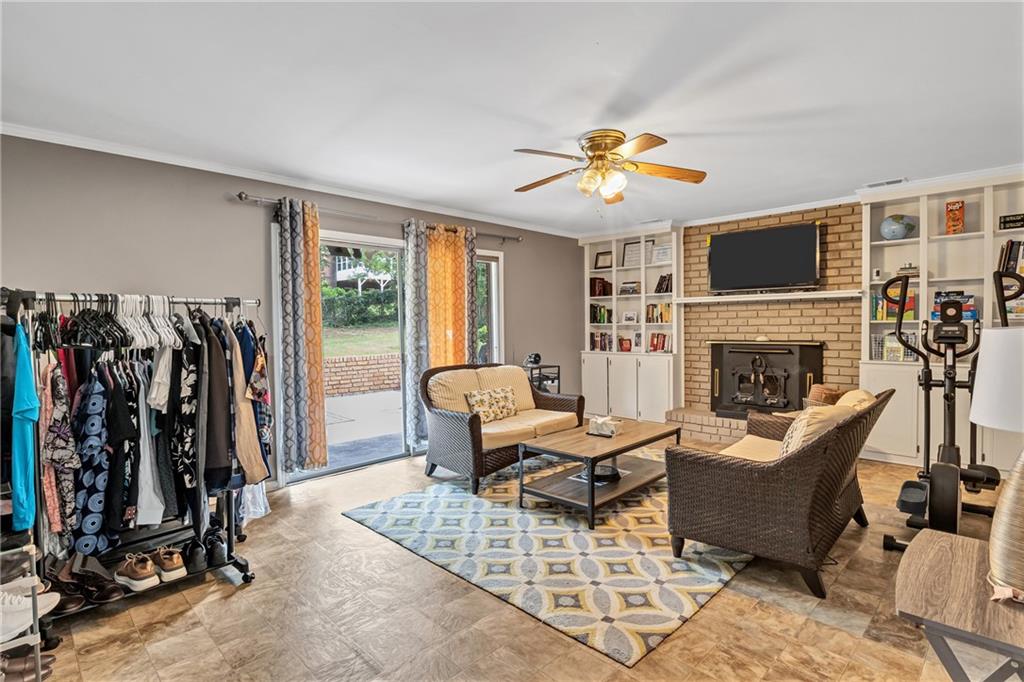 3652 Greentree Farms Drive