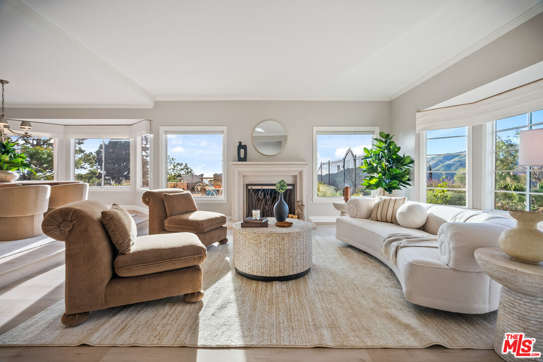 23255 W Paloma Blanca Dr