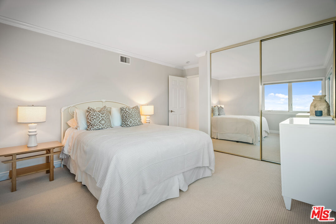 23255 W Paloma Blanca Dr