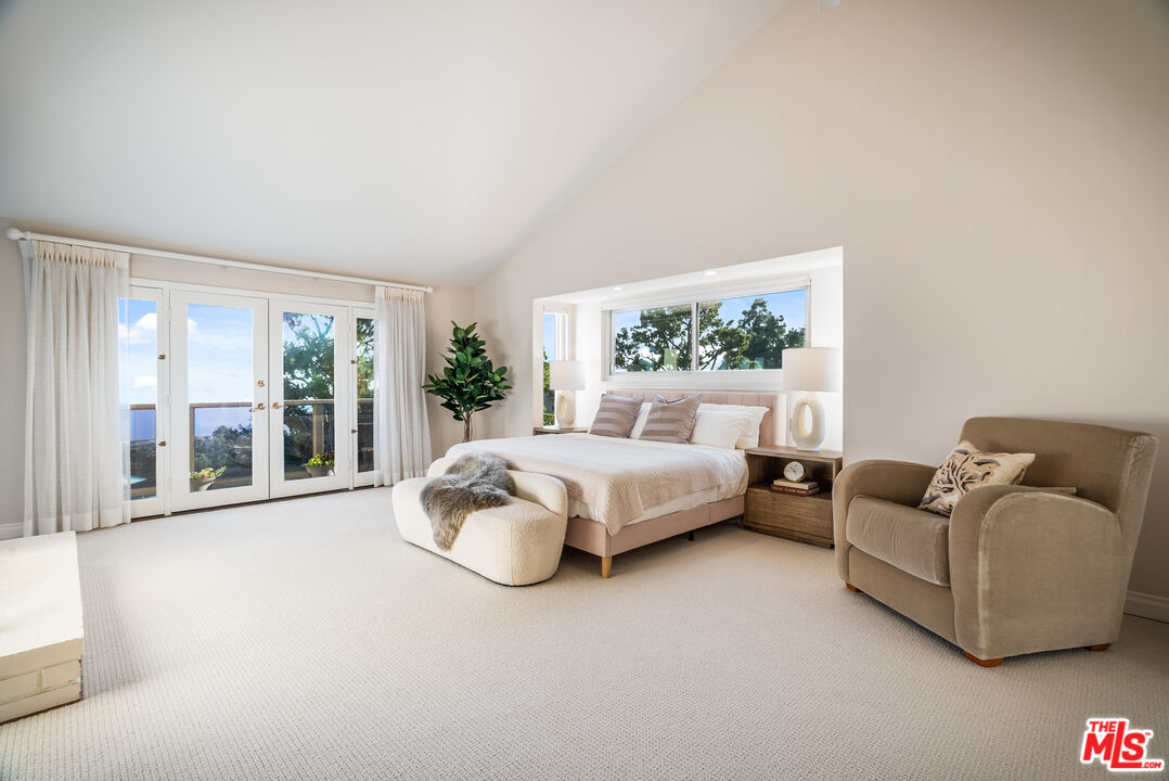 23255 W Paloma Blanca Dr