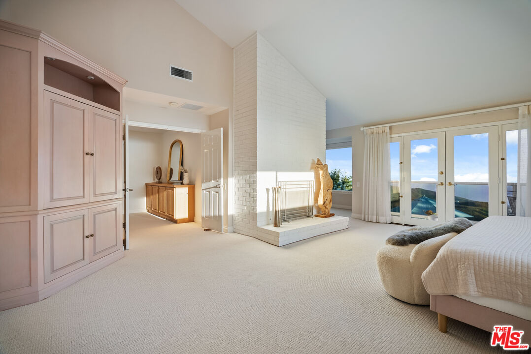 23255 W Paloma Blanca Dr