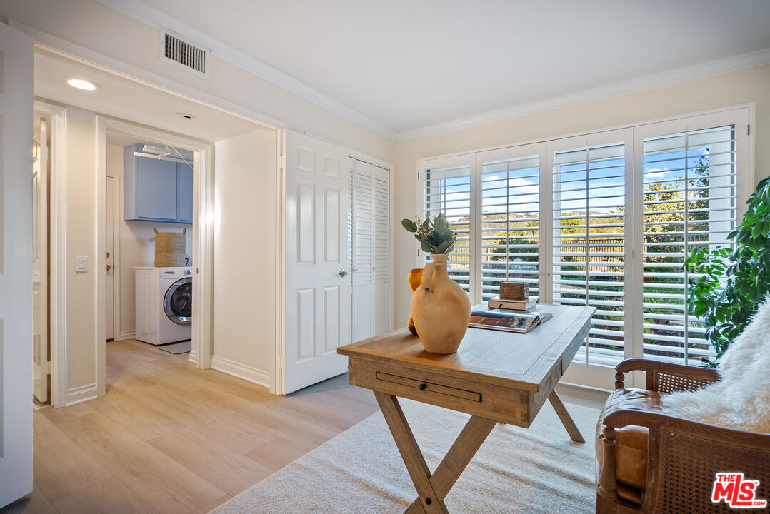 23255 W Paloma Blanca Dr